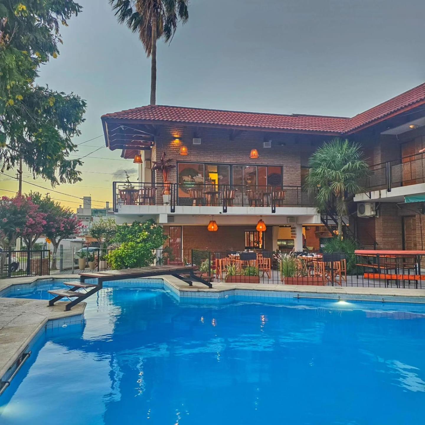 Hotel Carlos Paz Вилья-Карлос-Пас Экстерьер фото