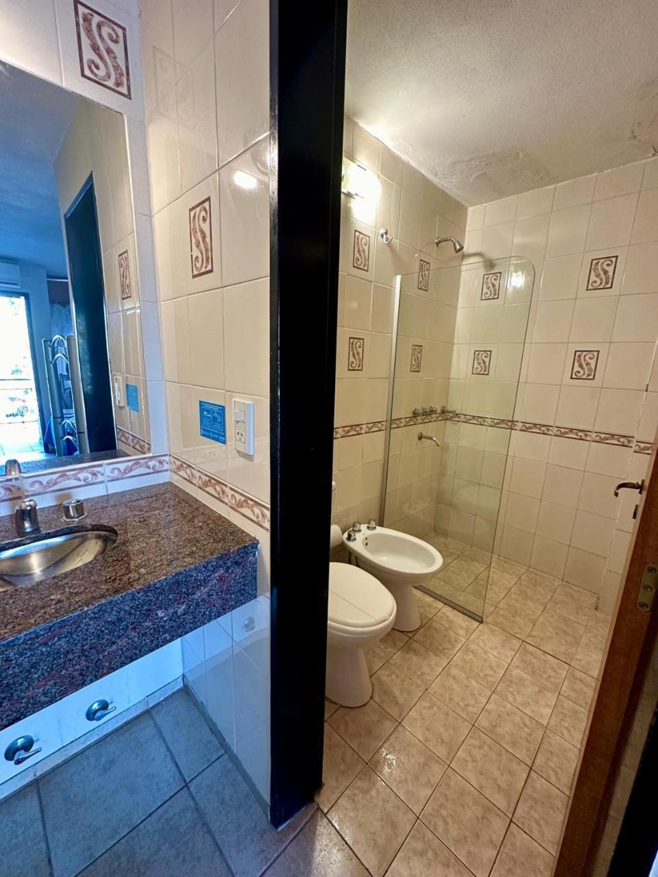 Hotel Carlos Paz Вилья-Карлос-Пас Экстерьер фото