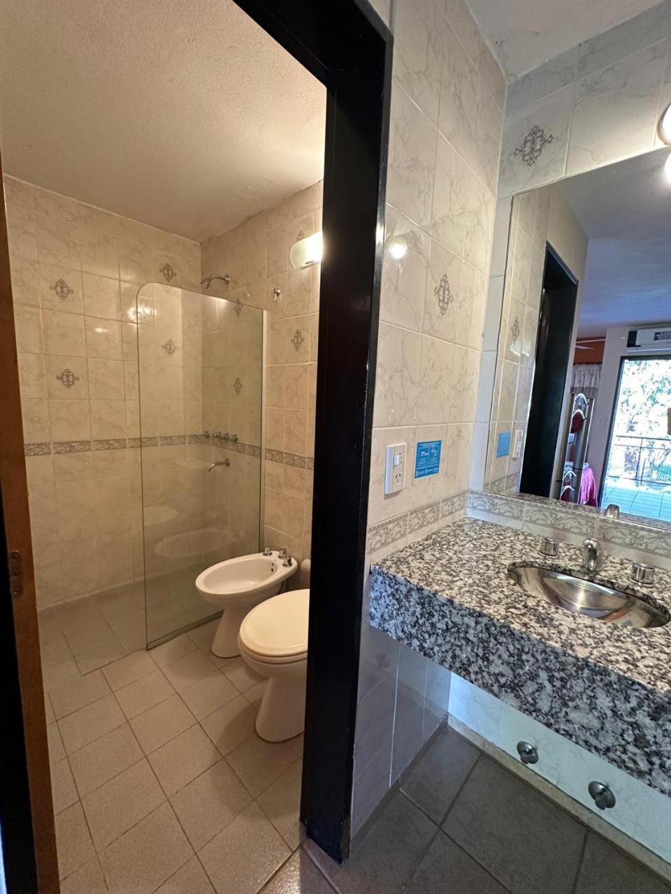 Hotel Carlos Paz Вилья-Карлос-Пас Экстерьер фото